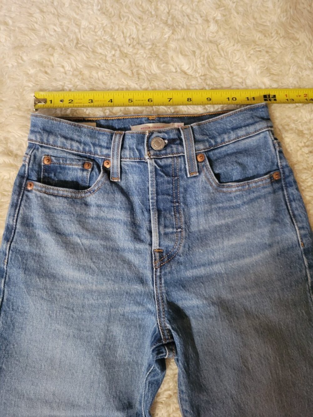 Levi's Wedgie Straight in Jazz Jive Sound Med Blue | 23 | 24" Inseam - Picture 7 of 16